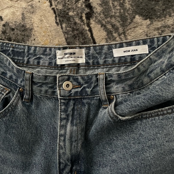 Great condition Mom Jeans - Picture 6 of 7